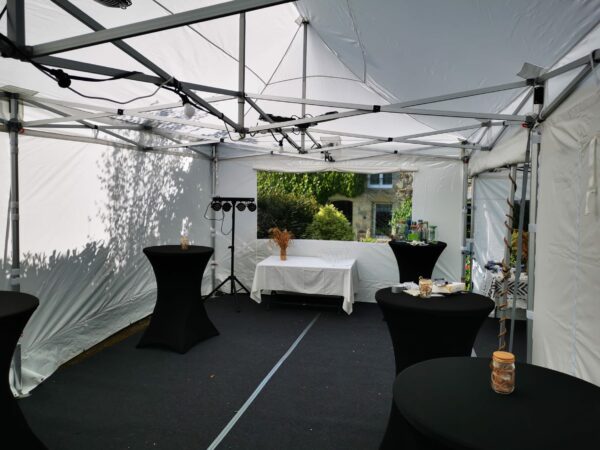Tente 6x12m assemblage de 3 tentes 6x4m