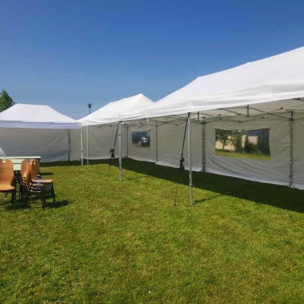 Tente 6x12m assemblage de 3 tentes 6x4m
