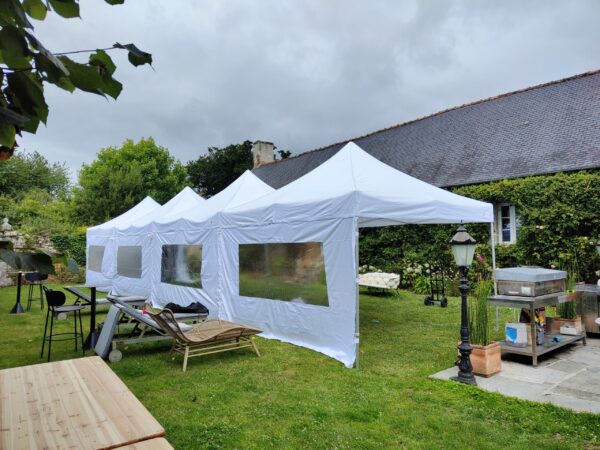 Tente pliante barnum 4x16m (45x(4x4m)) Tente pliante barnum 4x16m (45x(4x4m))