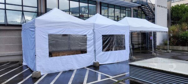 Tente 6x12m assemblage de 3 tentes 6x4m