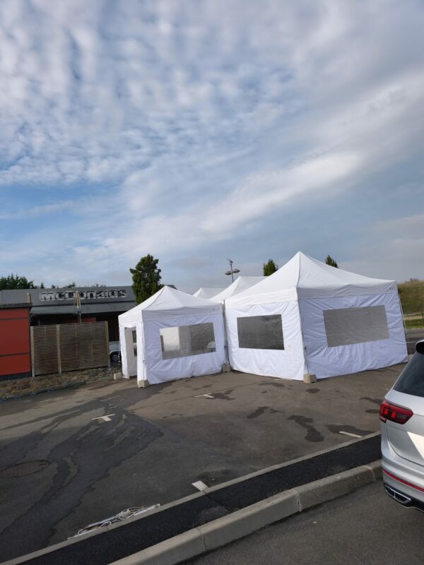 Tente 6x12m assemblage de 3 tentes 6x4m