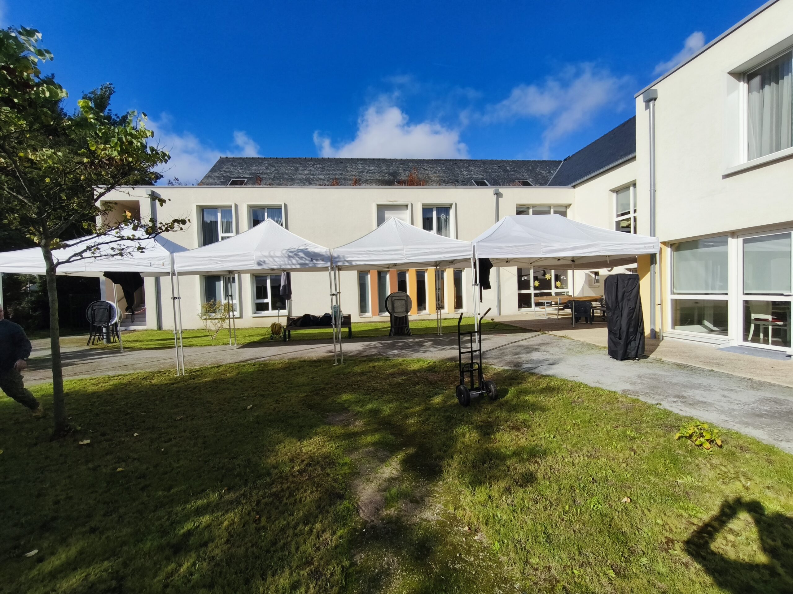 Tente 6x12m assemblage de 3 tentes 6x4m – Image 30